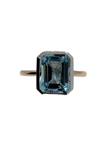 Aquamarine Engagement Ring Bevel Edged on 18k Rose Gold